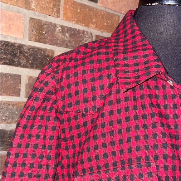 Wild Fable Red and Black Checkered Top‎ - Picture 4 of 4